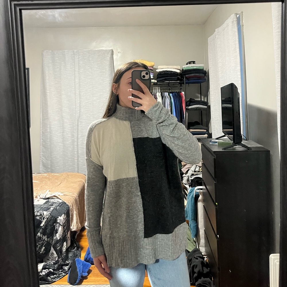 Turtle neck sweater